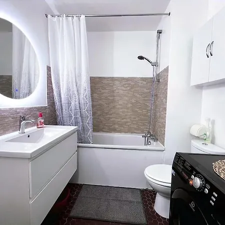 Apartment 15 Confortable 5 Minute Metro Balard Paris