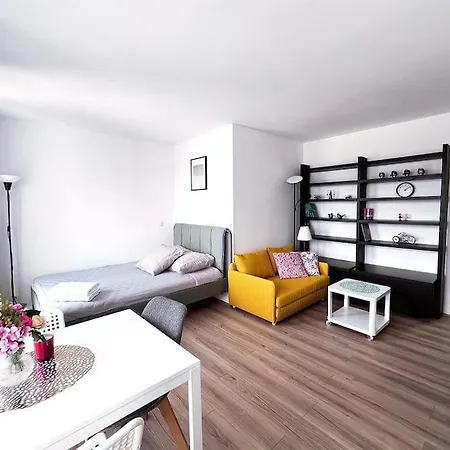15 Confortable 5 Minute Metro Balard Apartment *
